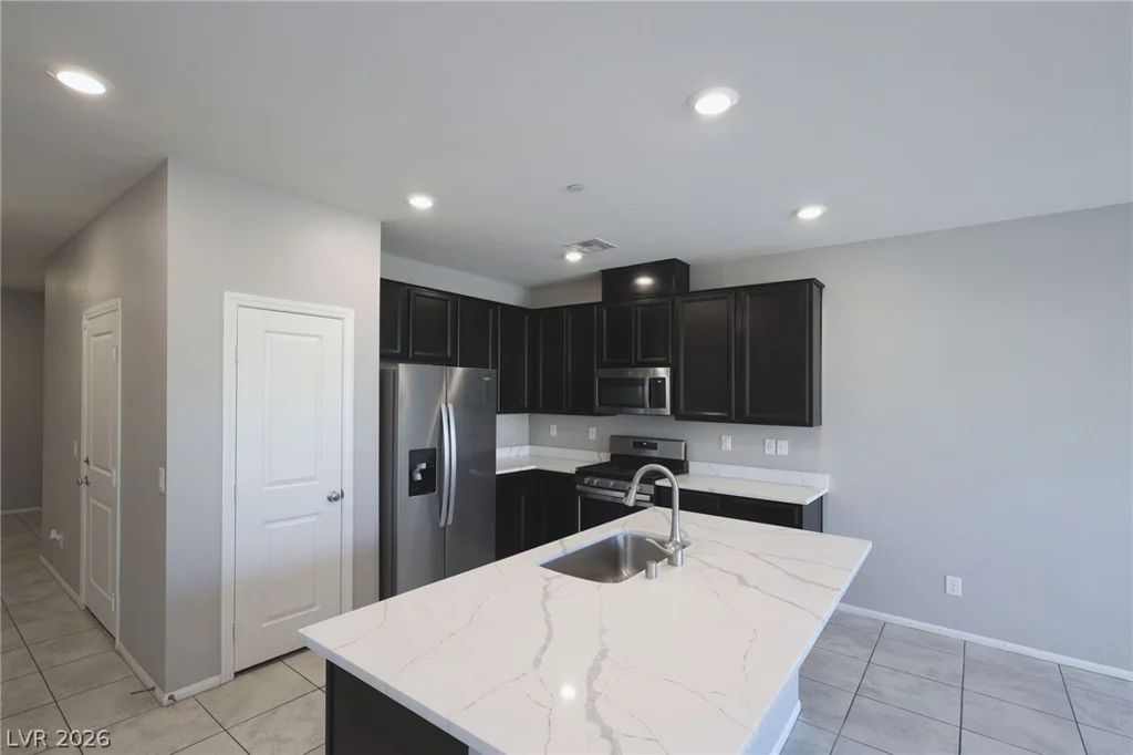 5322 Lazy Breeze, Las Vegas, NV 89118