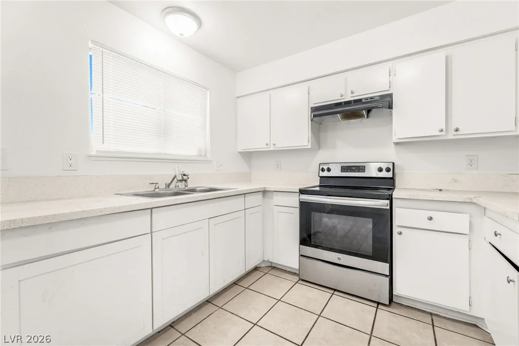 3412 Mercury, North Las Vegas, NV 89030