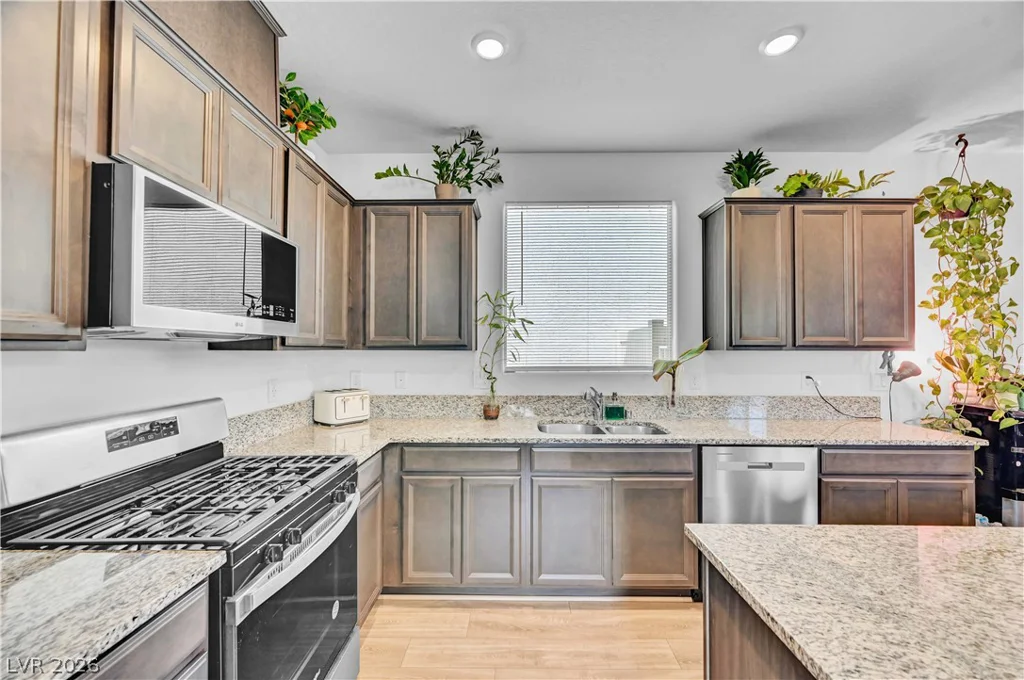 6830 Camino Real, North Las Vegas, NV 89086