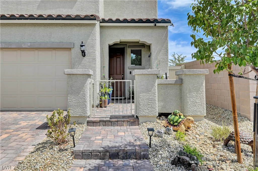 6830 Camino Real, North Las Vegas, NV 89086