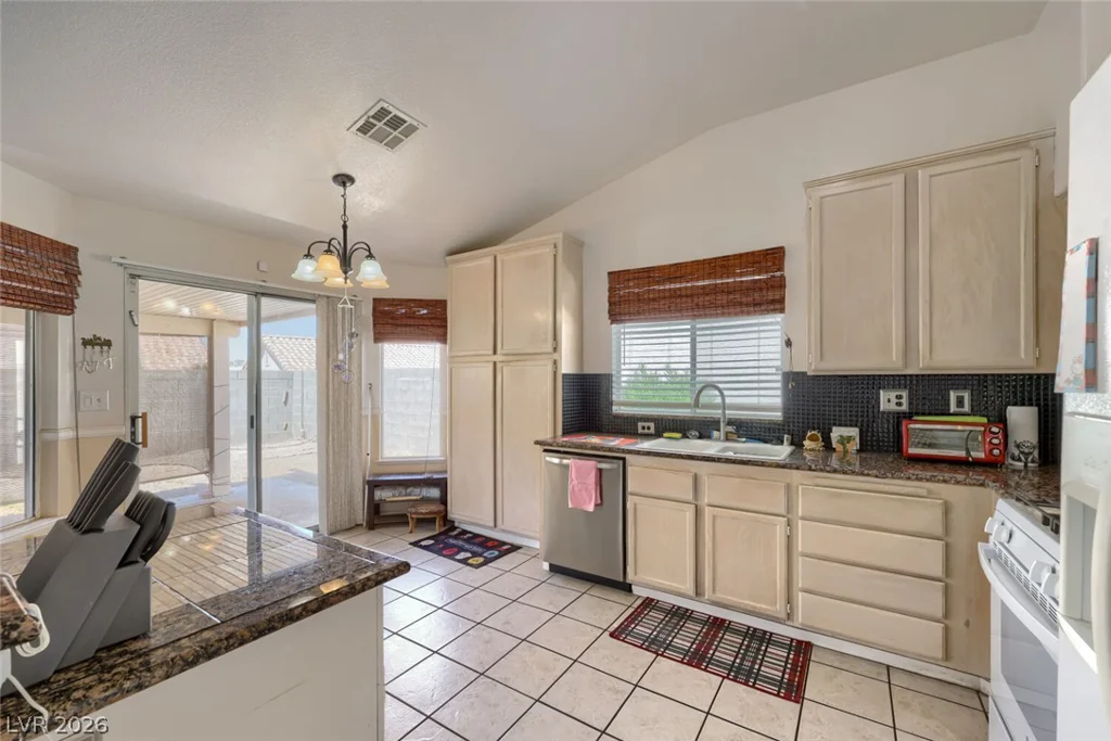 262 Lilium, Henderson, NV 89015
