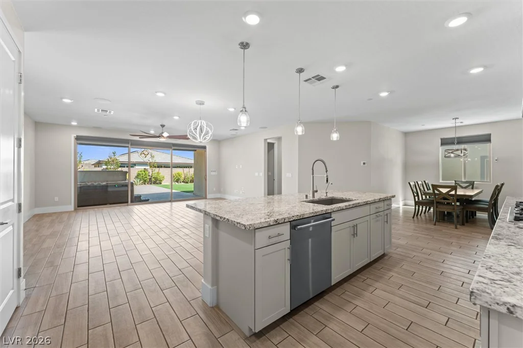9584 Sard, Las Vegas, NV 89143