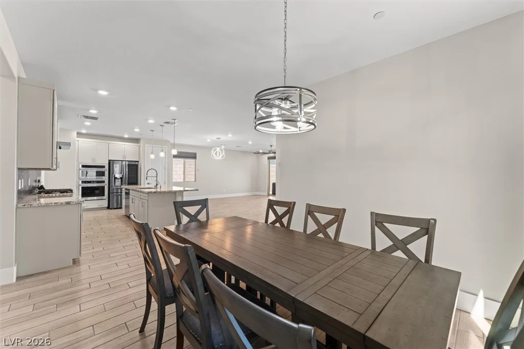 9584 Sard, Las Vegas, NV 89143