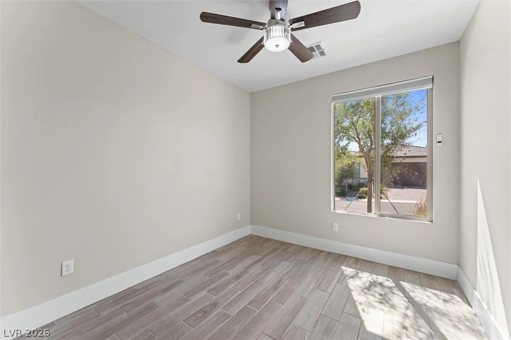 9584 Sard, Las Vegas, NV 89143