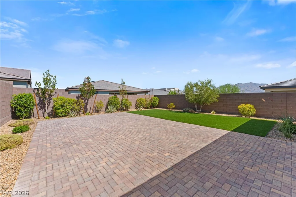 9584 Sard, Las Vegas, NV 89143