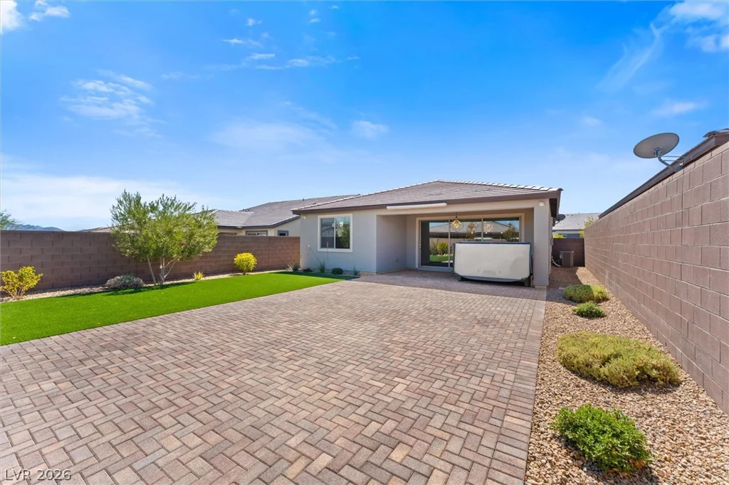 9584 Sard, Las Vegas, NV 89143