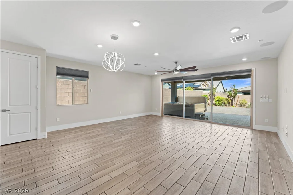 9584 Sard, Las Vegas, NV 89143