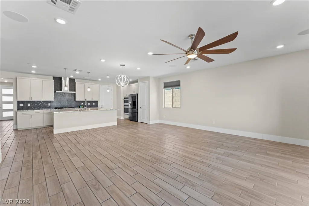 9584 Sard, Las Vegas, NV 89143