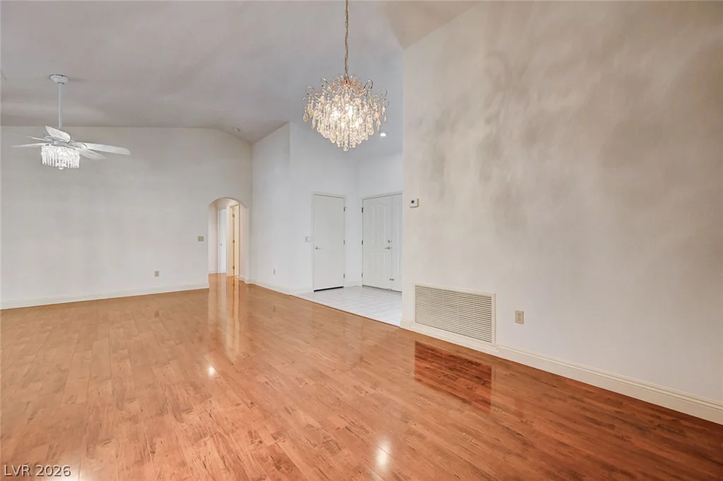 2925 Dry Ridge, Las Vegas, NV 89134