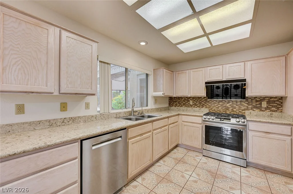 2925 Dry Ridge, Las Vegas, NV 89134