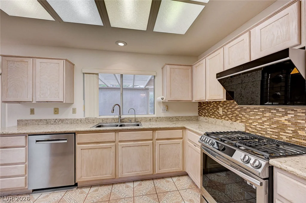 2925 Dry Ridge, Las Vegas, NV 89134