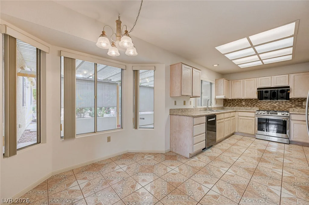 2925 Dry Ridge, Las Vegas, NV 89134
