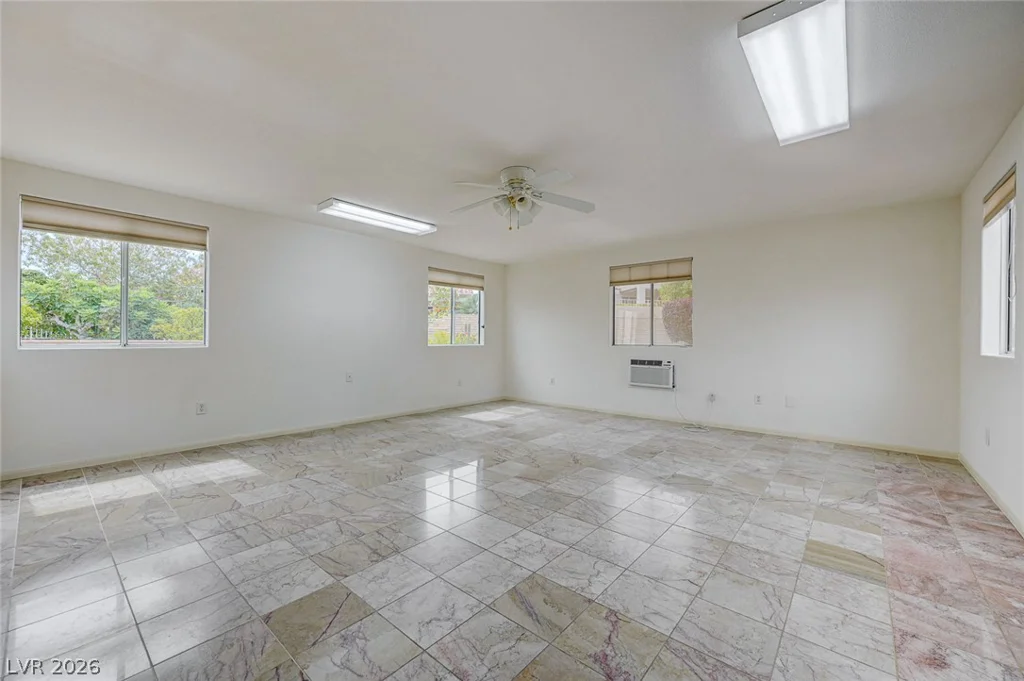 2925 Dry Ridge, Las Vegas, NV 89134