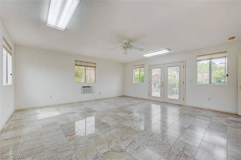 2925 Dry Ridge, Las Vegas, NV 89134