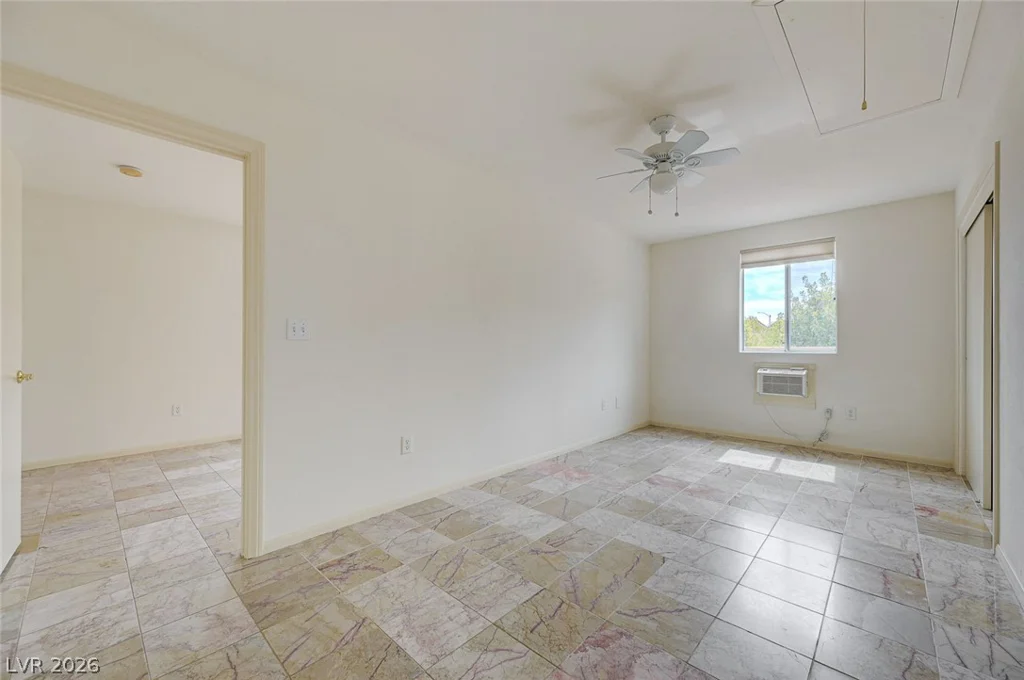 2925 Dry Ridge, Las Vegas, NV 89134