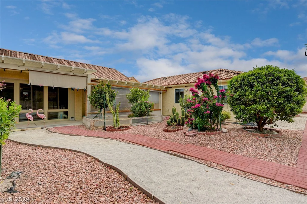 2925 Dry Ridge, Las Vegas, NV 89134