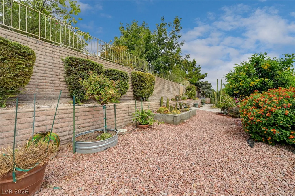 2925 Dry Ridge, Las Vegas, NV 89134