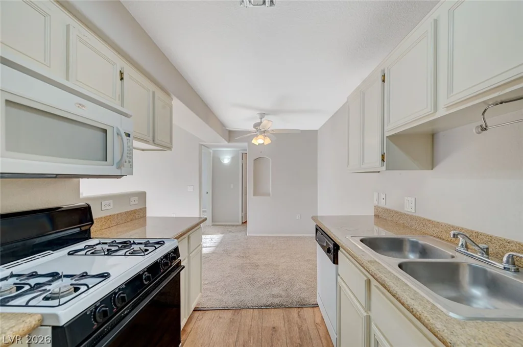 3318 Decatur, Las Vegas, NV 89130
