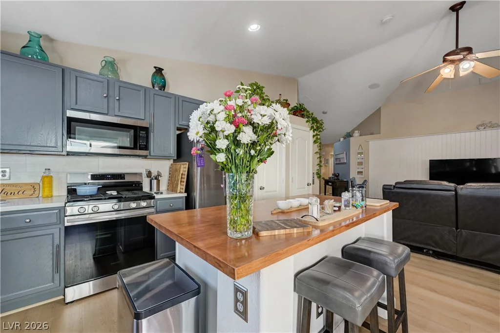 523 Braided River, North Las Vegas, NV 89084