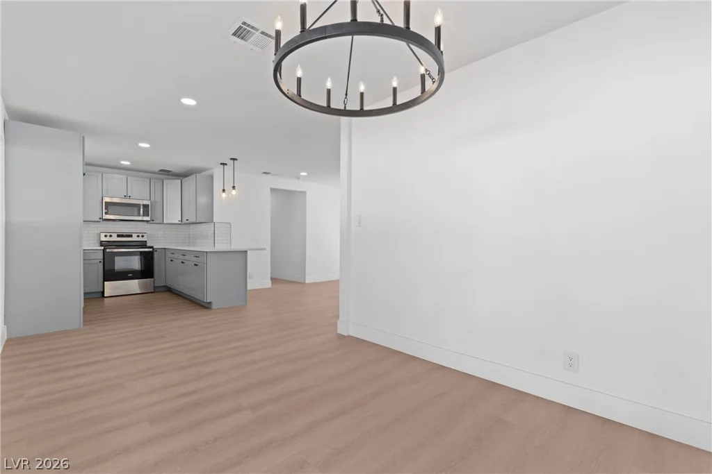 1674 D, Las Vegas, NV 89106