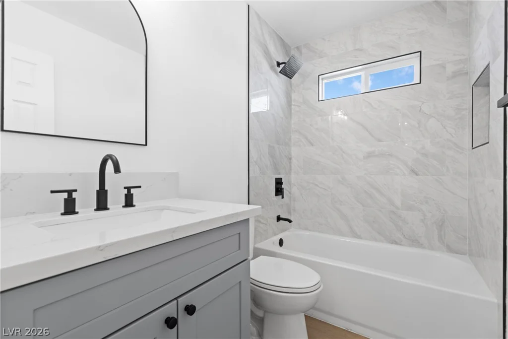 1674 D, Las Vegas, NV 89106