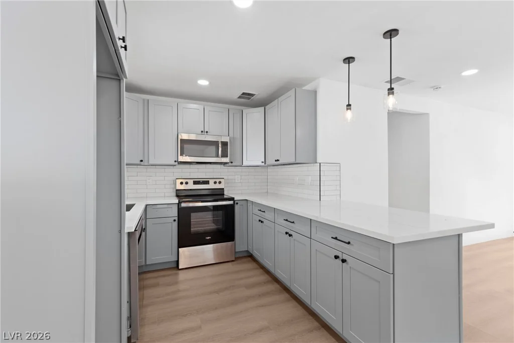 1674 D, Las Vegas, NV 89106