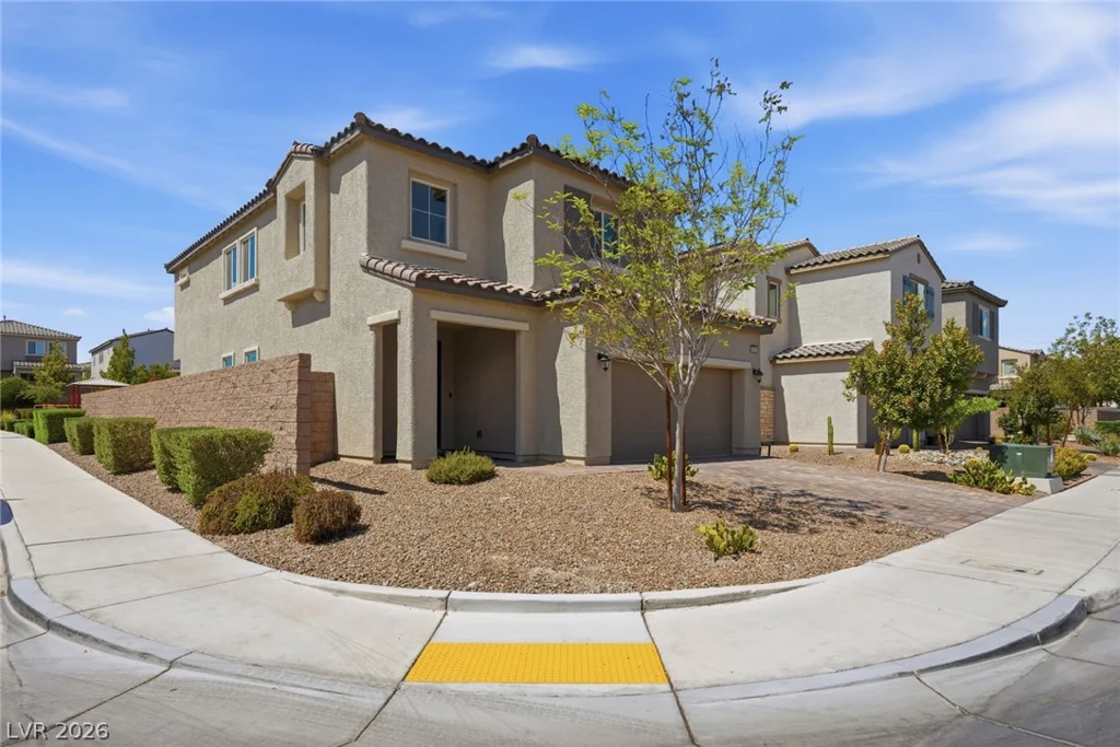4729 Challenger, North Las Vegas, NV 89031