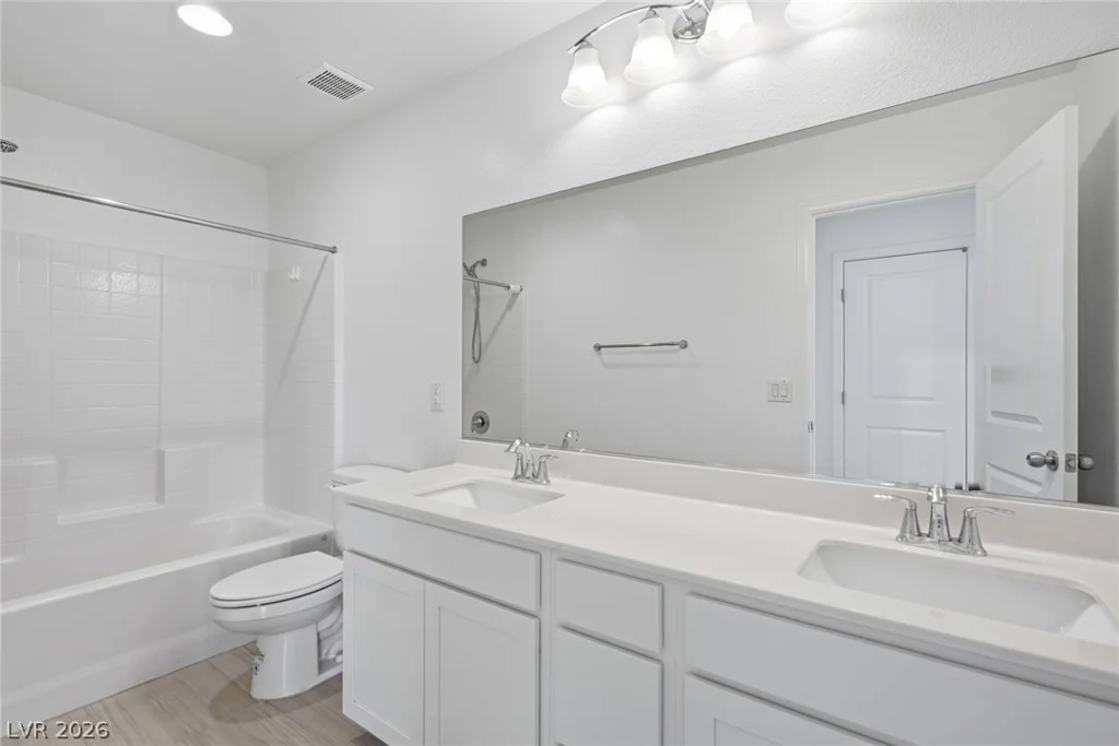 4729 Challenger, North Las Vegas, NV 89031
