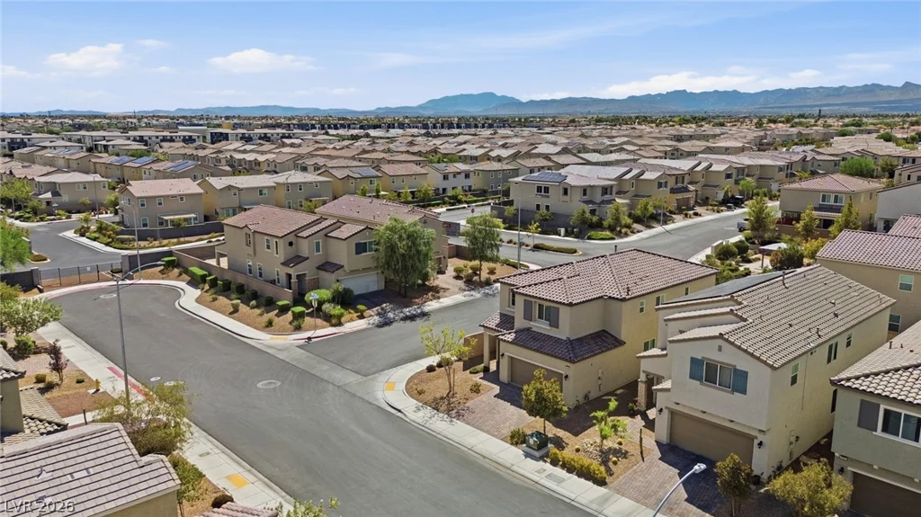4729 Challenger, North Las Vegas, NV 89031