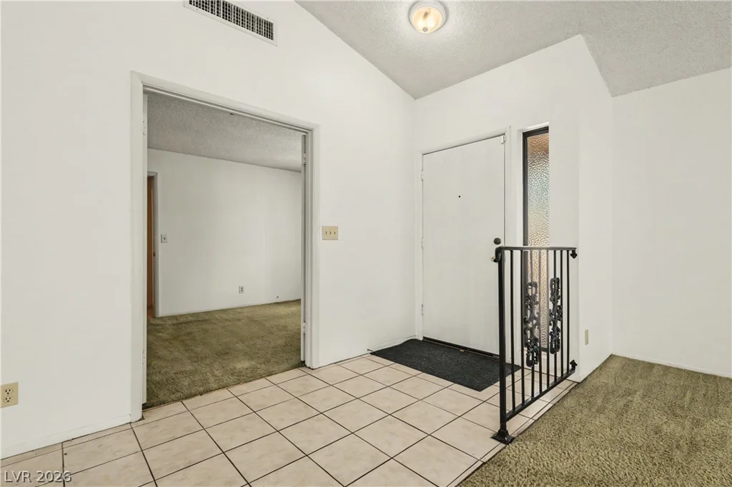 6592 Peachtree, Las Vegas, NV 89103
