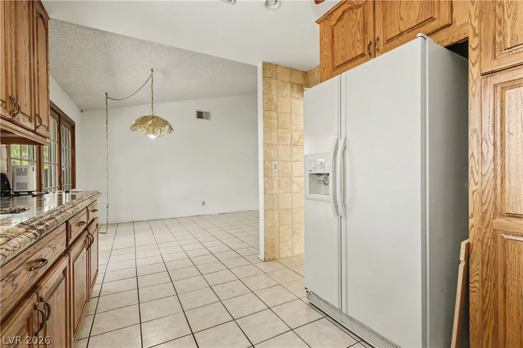 6592 Peachtree, Las Vegas, NV 89103