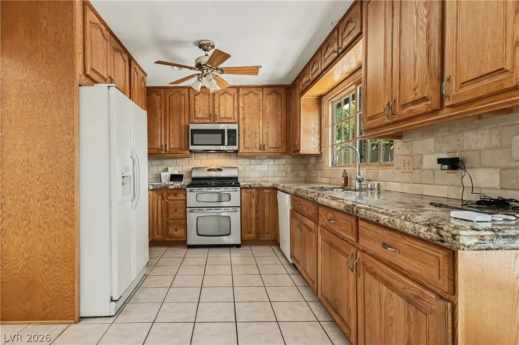 6592 Peachtree, Las Vegas, NV 89103