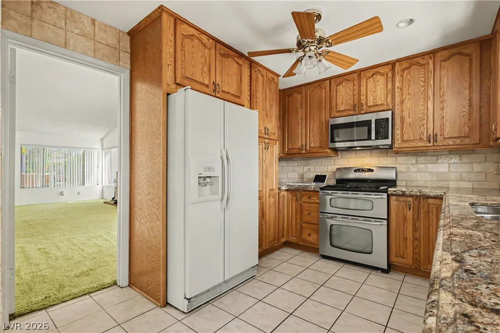 6592 Peachtree, Las Vegas, NV 89103