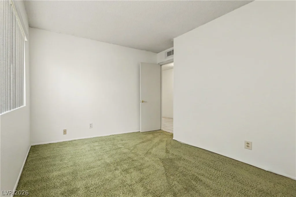 6592 Peachtree, Las Vegas, NV 89103