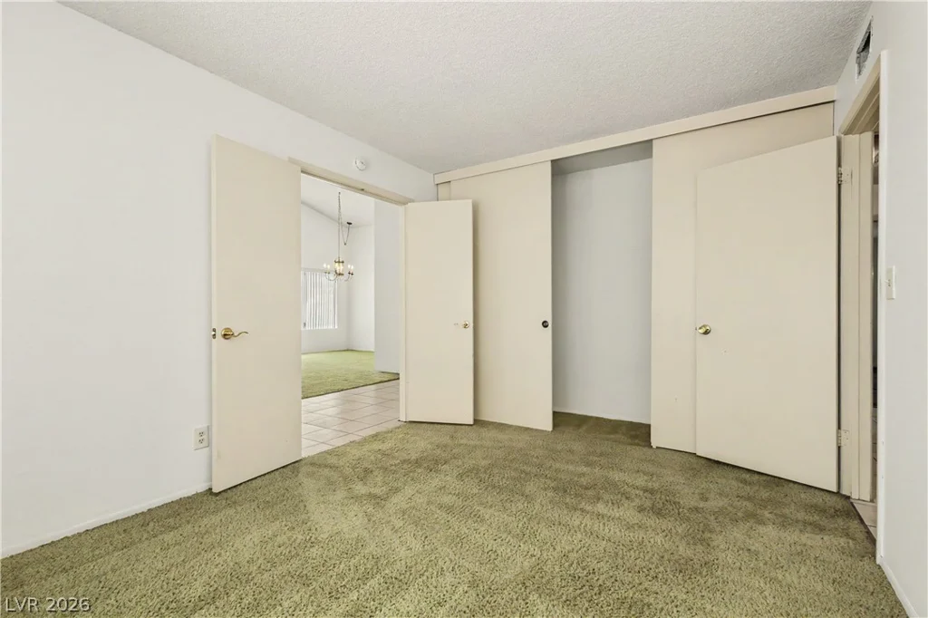 6592 Peachtree, Las Vegas, NV 89103