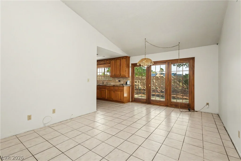 6592 Peachtree, Las Vegas, NV 89103