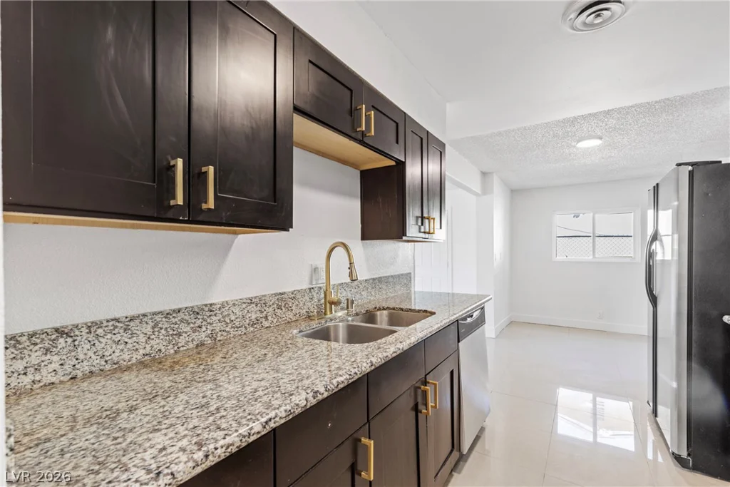 2532 Page, North Las Vegas, NV 89030