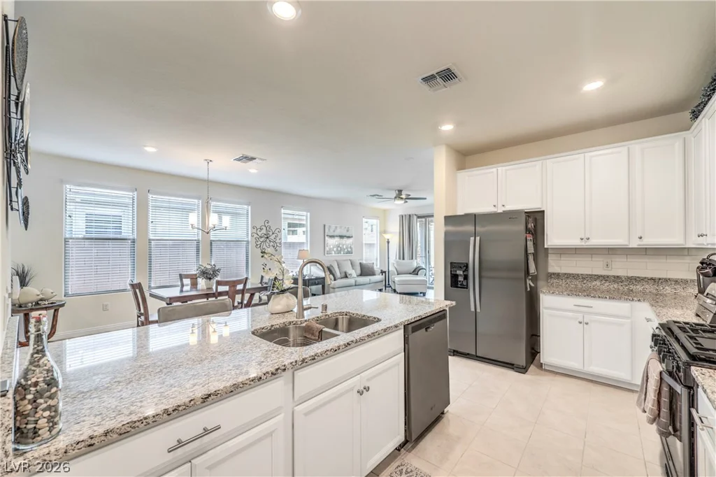 2376 Elmont, North Las Vegas, NV 89086