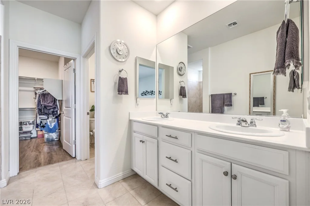 2376 Elmont, North Las Vegas, NV 89086