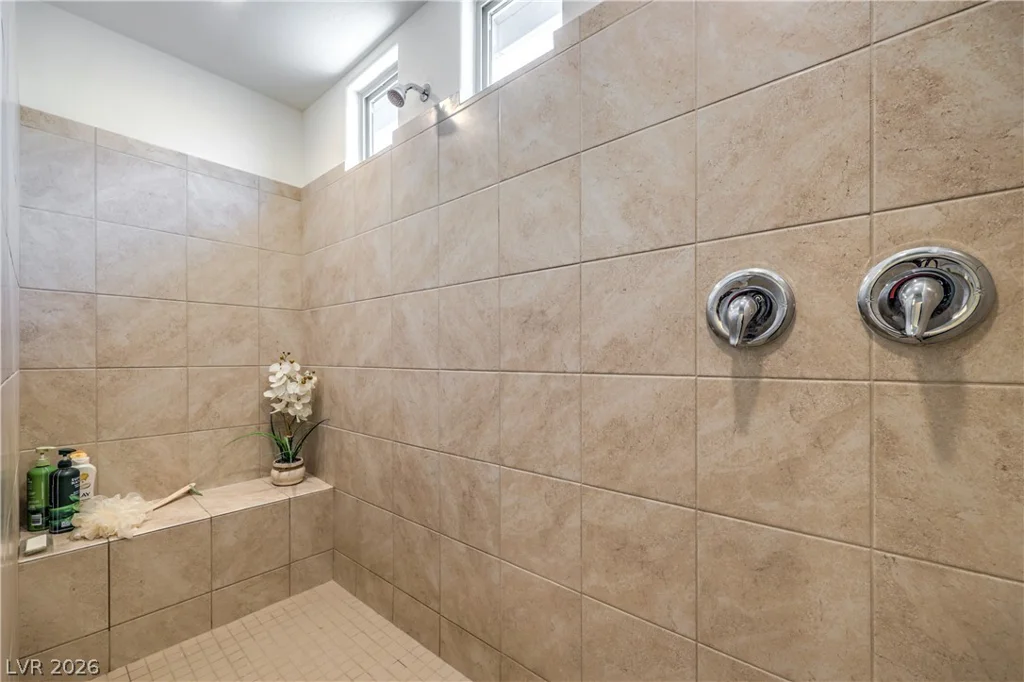 2376 Elmont, North Las Vegas, NV 89086