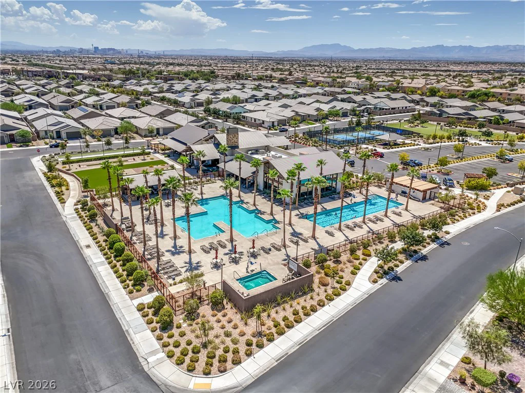2376 Elmont, North Las Vegas, NV 89086