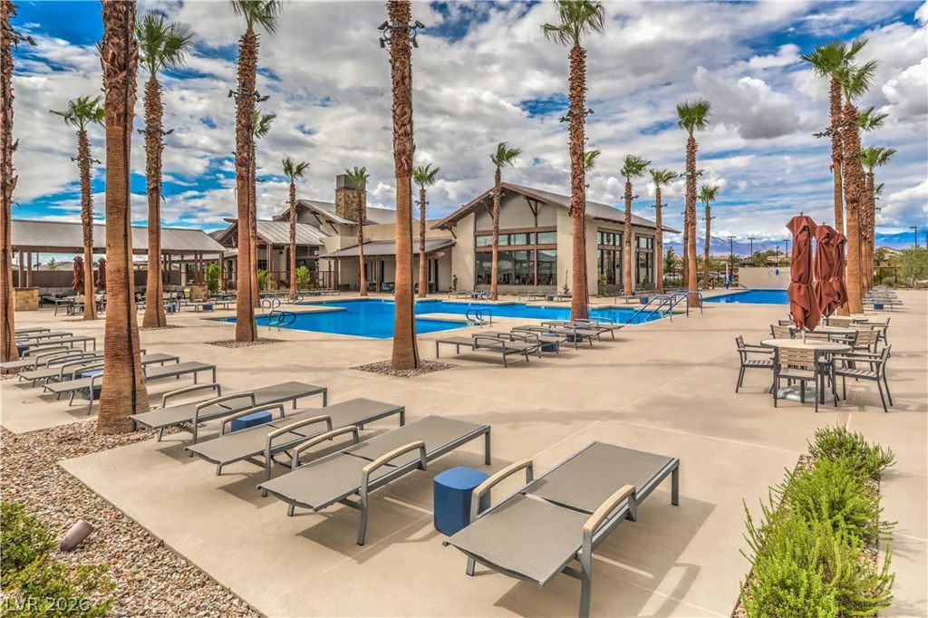 2376 Elmont, North Las Vegas, NV 89086