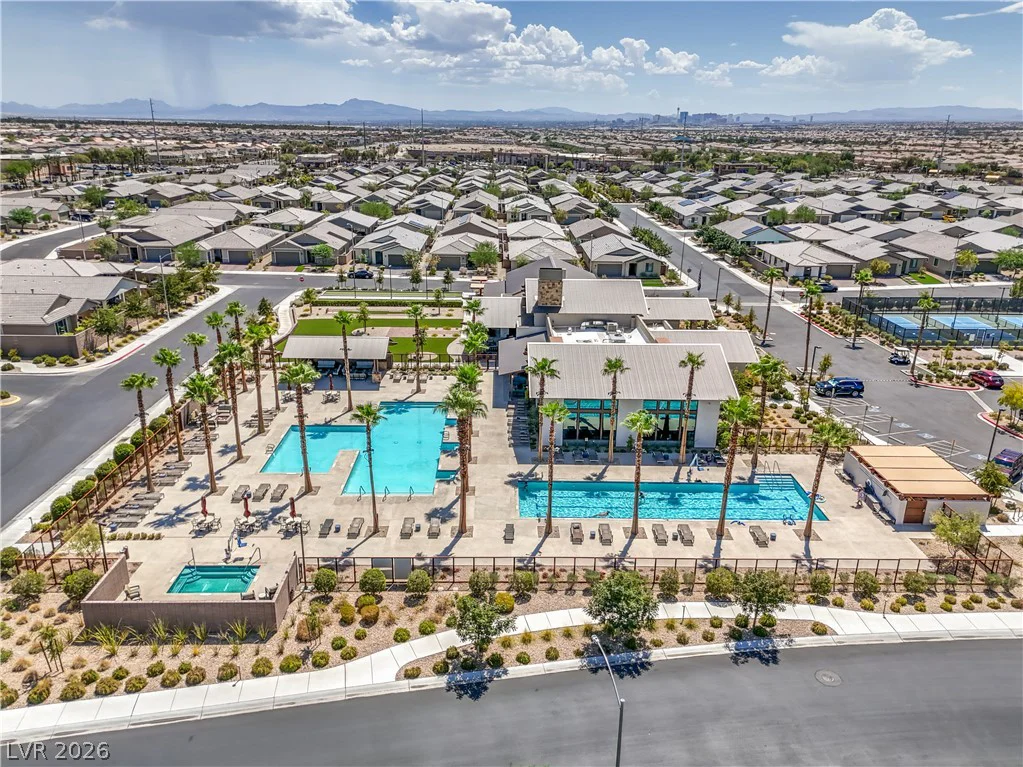 2376 Elmont, North Las Vegas, NV 89086