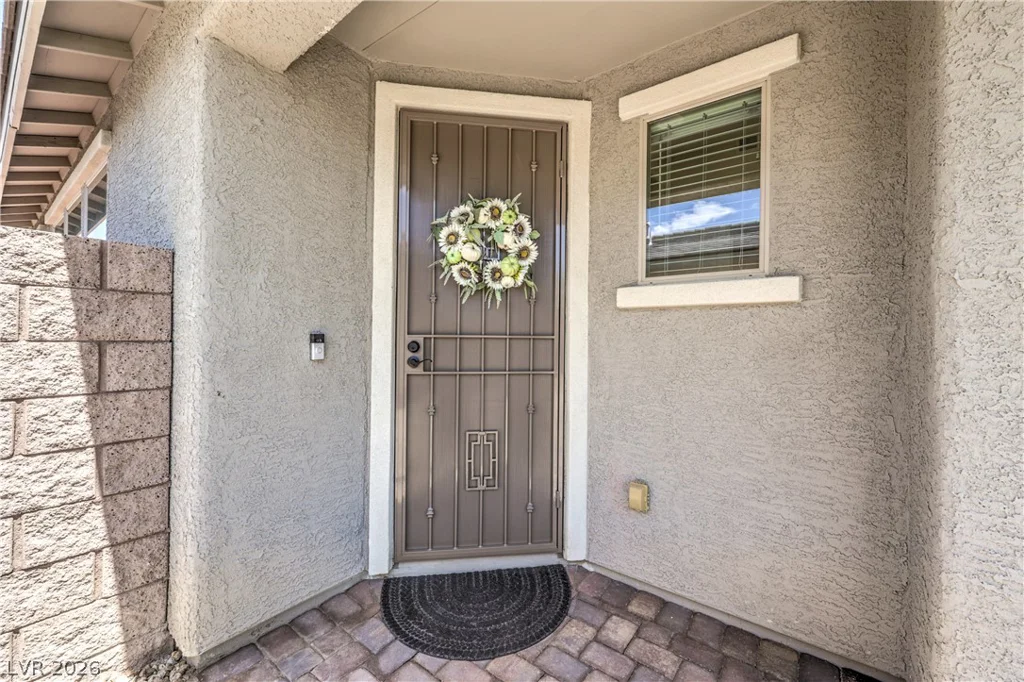 2376 Elmont, North Las Vegas, NV 89086
