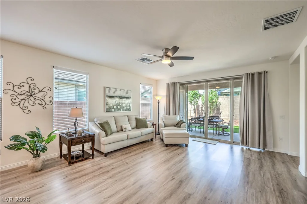 2376 Elmont, North Las Vegas, NV 89086