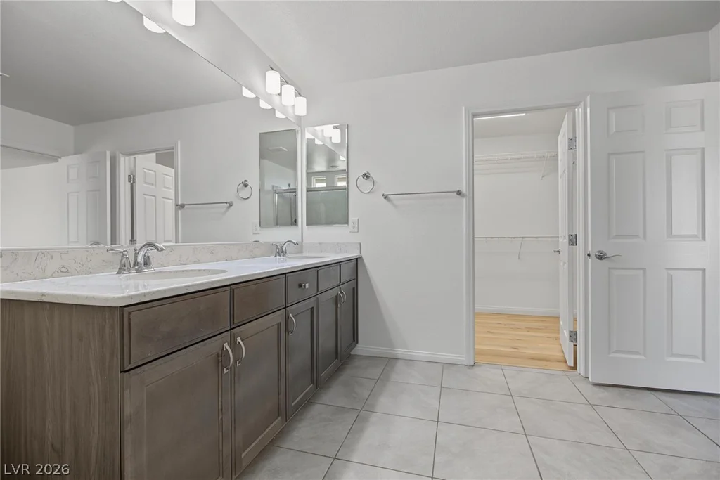 10421 Lorca Major, Las Vegas, NV 89141