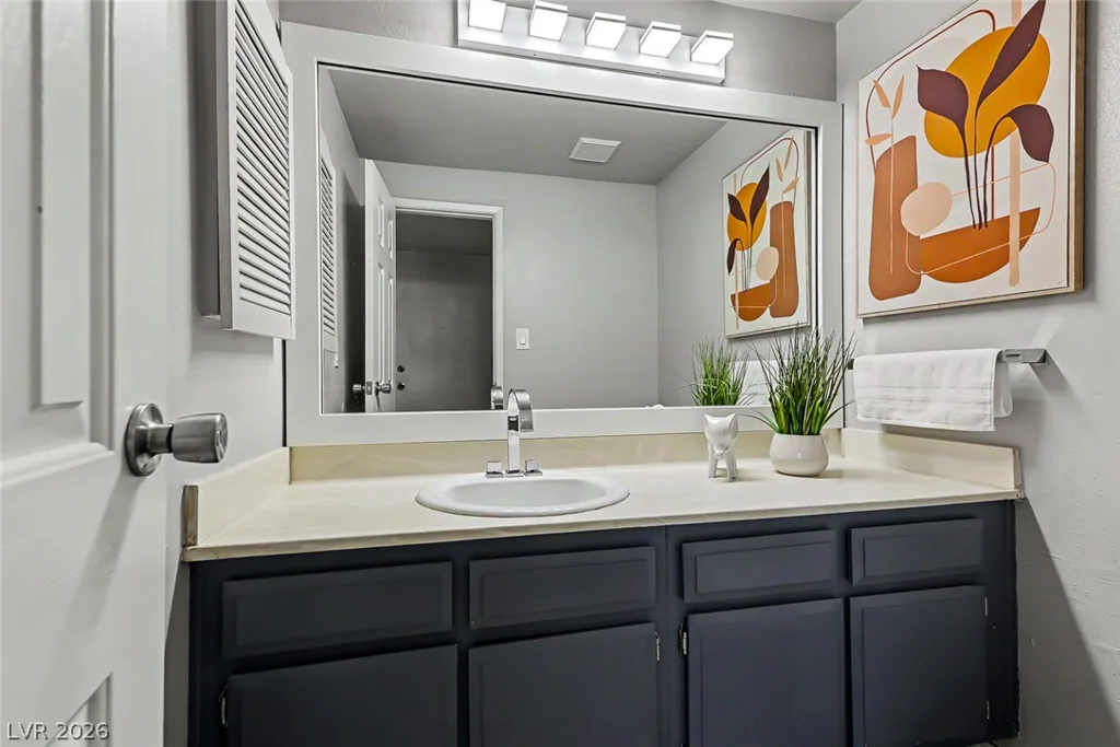 572 Willow Green, Las Vegas, NV 89169