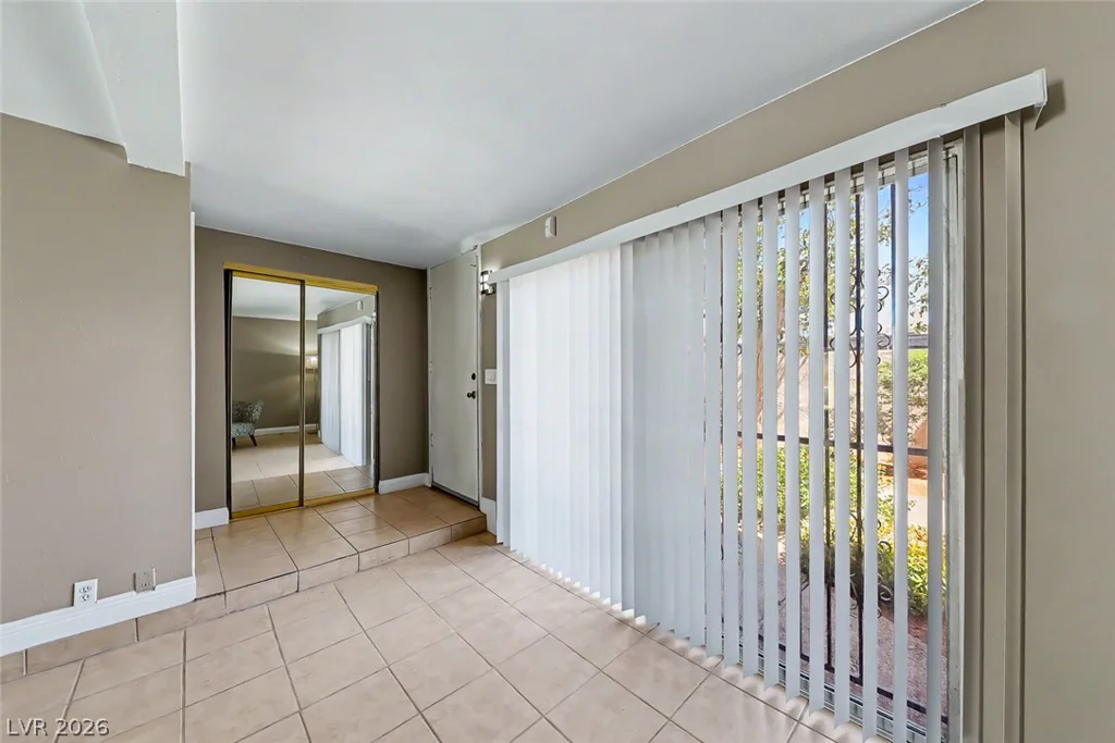 572 Willow Green, Las Vegas, NV 89169
