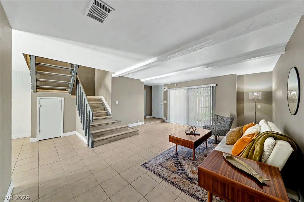 572 Willow Green, Las Vegas, NV 89169