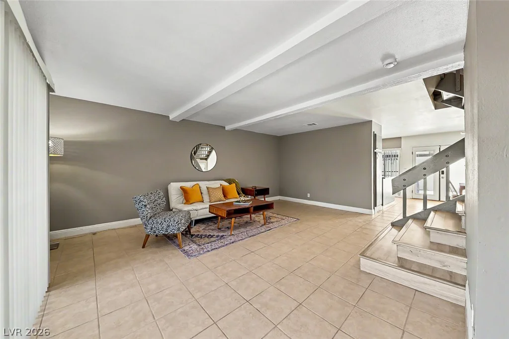 572 Willow Green, Las Vegas, NV 89169